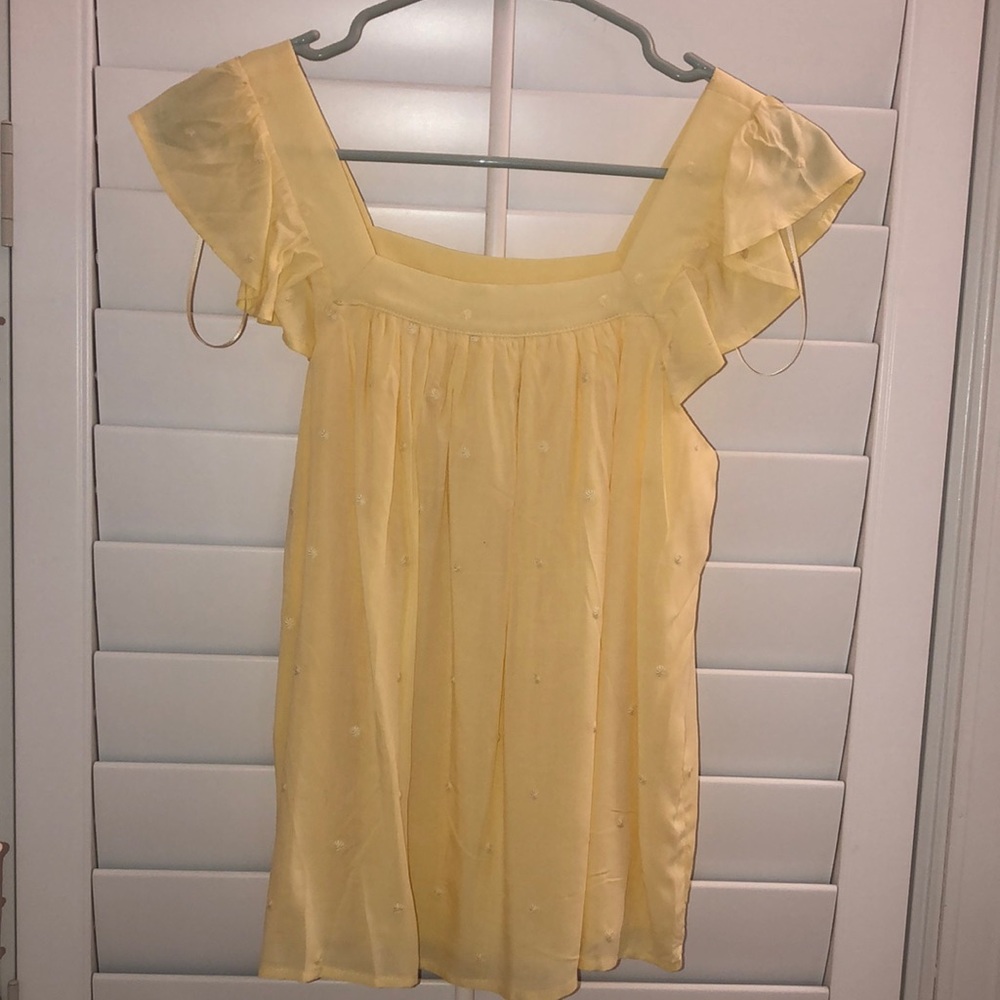 NWT Francesca’s yellow top